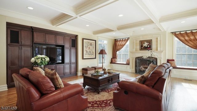 1 Hayduk Dr, Edison Twp., NJ 08820