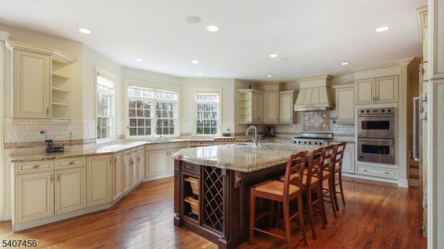 1 Hayduk Dr, Edison Twp., NJ 08820