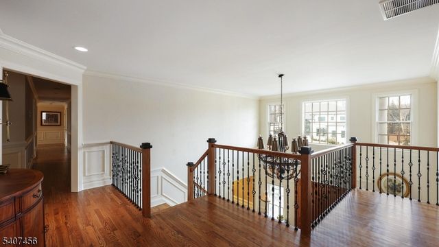 1 Hayduk Dr, Edison Twp., NJ 08820