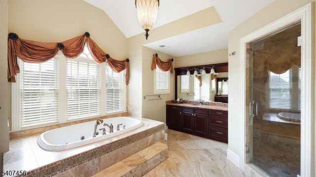 1 Hayduk Dr, Edison Twp., NJ 08820