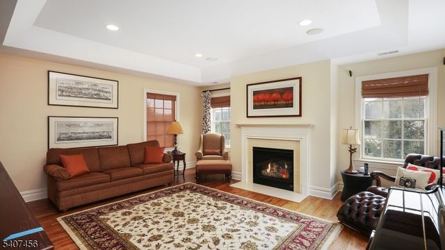 1 Hayduk Dr, Edison Twp., NJ 08820