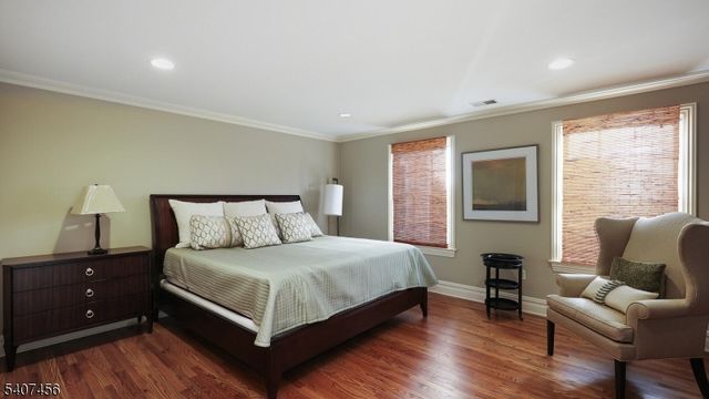 1 Hayduk Dr, Edison Twp., NJ 08820