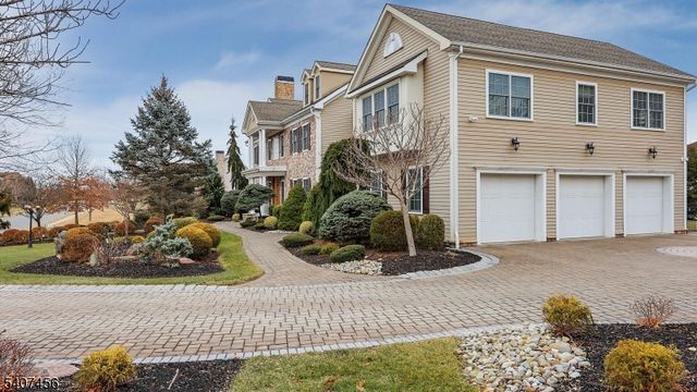 1 Hayduk Dr, Edison Twp., NJ 08820