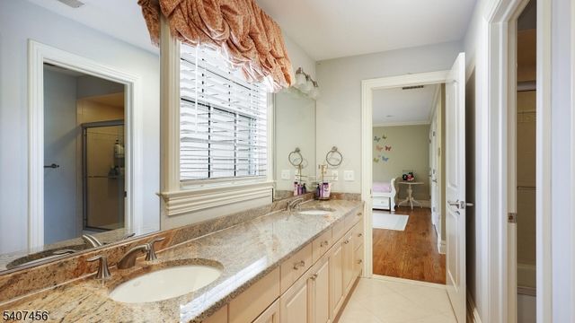 1 Hayduk Dr, Edison Twp., NJ 08820