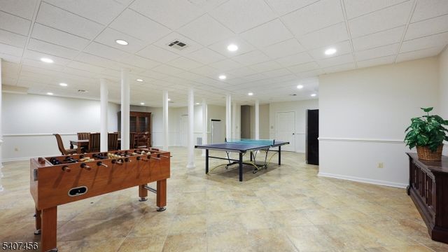 1 Hayduk Dr, Edison Twp., NJ 08820