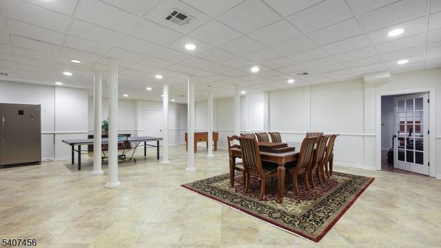 1 Hayduk Dr, Edison Twp., NJ 08820