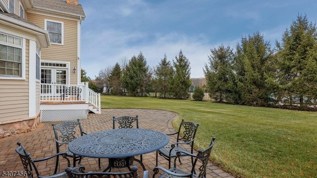 1 Hayduk Dr, Edison Twp., NJ 08820