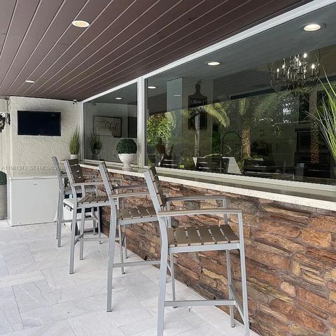 8801 SW 124th St, Miami, FL 33176