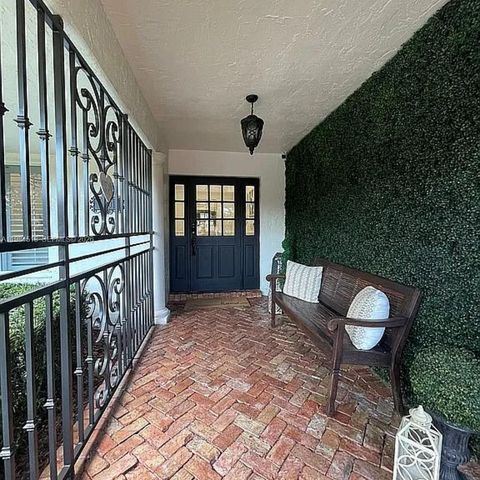 8801 SW 124th St, Miami, FL 33176