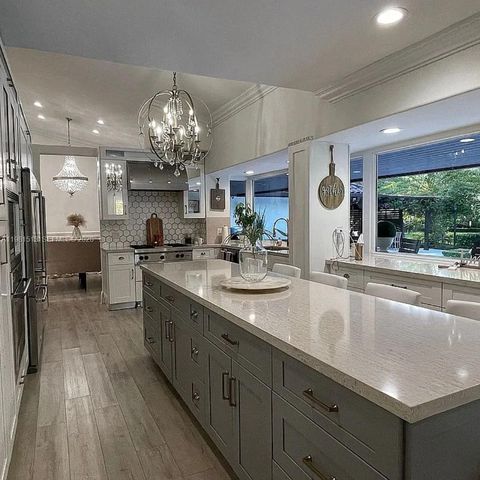 8801 SW 124th St, Miami, FL 33176