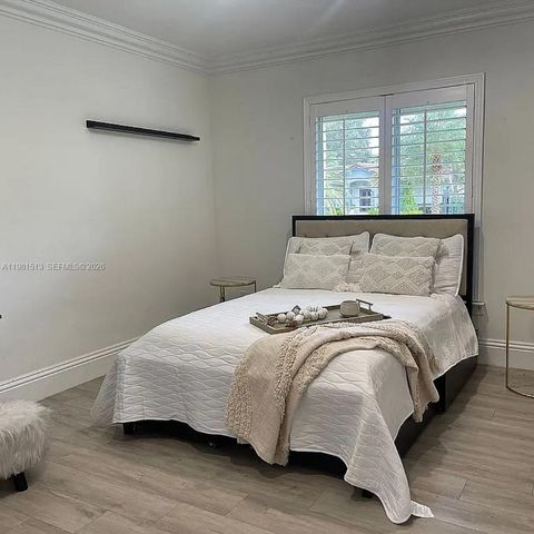 8801 SW 124th St, Miami, FL 33176