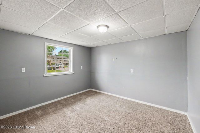 4505 Mesa Ct, Louisville, KY 40229