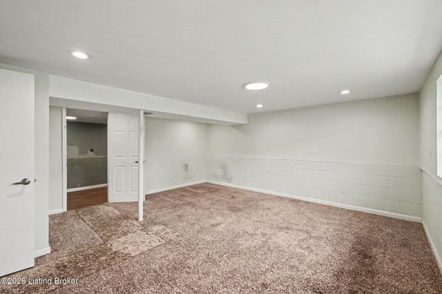 4505 Mesa Ct, Louisville, KY 40229