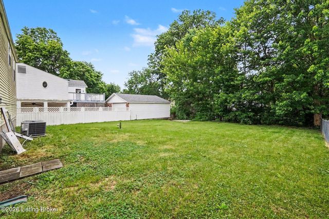 4505 Mesa Ct, Louisville, KY 40229