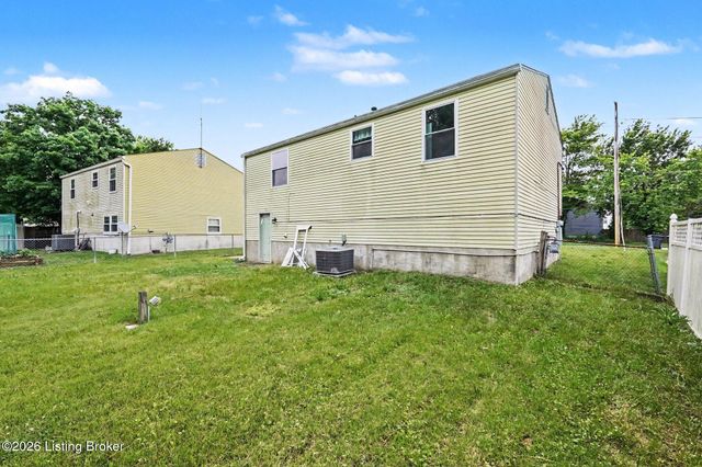 4505 Mesa Ct, Louisville, KY 40229