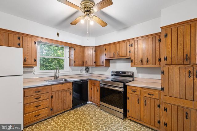 1909 BRANT RD, Wilmington, DE 19810