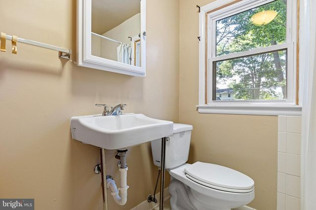 1909 BRANT RD, Wilmington, DE 19810