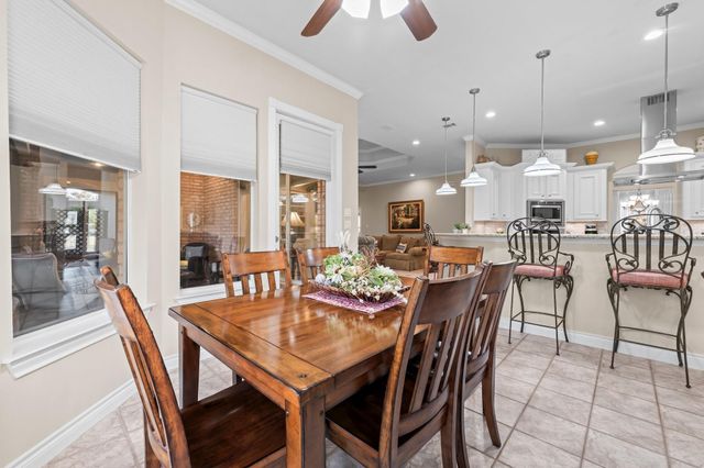 26 Englewood Court, Montgomery, TX 77356