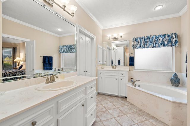 26 Englewood Court, Montgomery, TX 77356