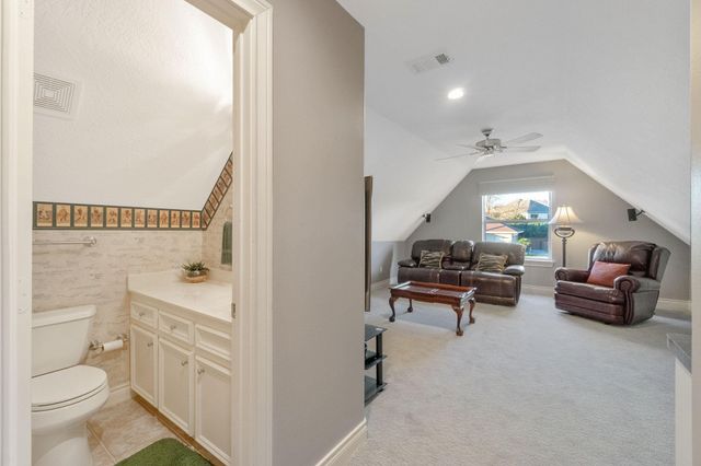 26 Englewood Court, Montgomery, TX 77356