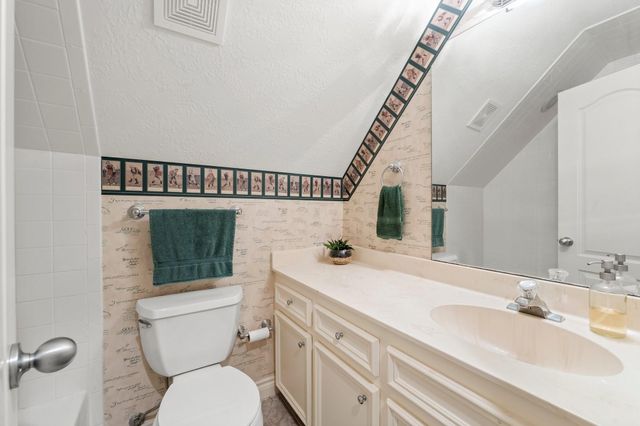 26 Englewood Court, Montgomery, TX 77356