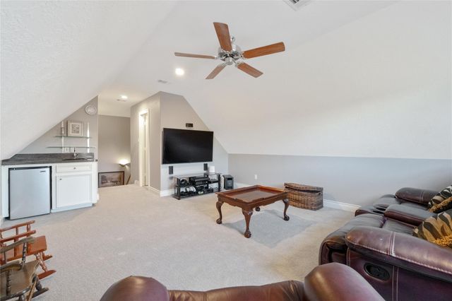 26 Englewood Court, Montgomery, TX 77356