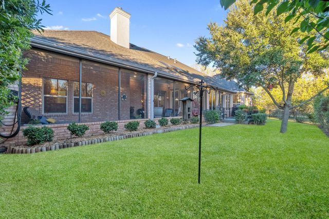 26 Englewood Court, Montgomery, TX 77356
