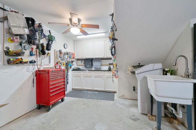 26 Englewood Court, Montgomery, TX 77356