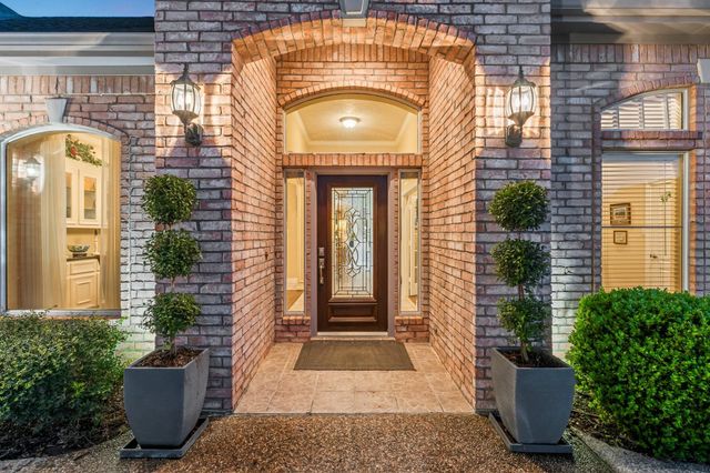 26 Englewood Court, Montgomery, TX 77356
