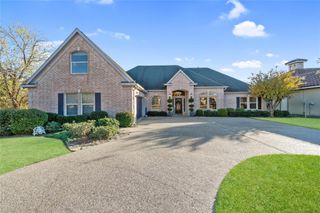 26 Englewood Court, Montgomery, TX 77356