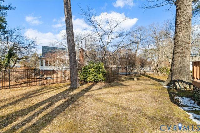 4300 Hoof Cir, North Chesterfield, VA 23234