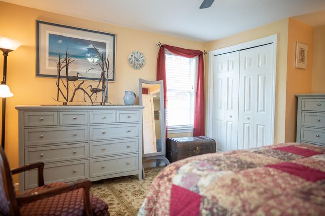 12 Sheffield Place, Mashpee, MA 02649