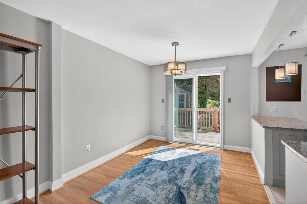 Image 9 of property listing at 9015 DIXON DR, Clinton, MD 20735