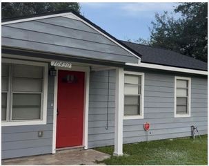 10430 Wicklowe Street, Houston, TX 77016