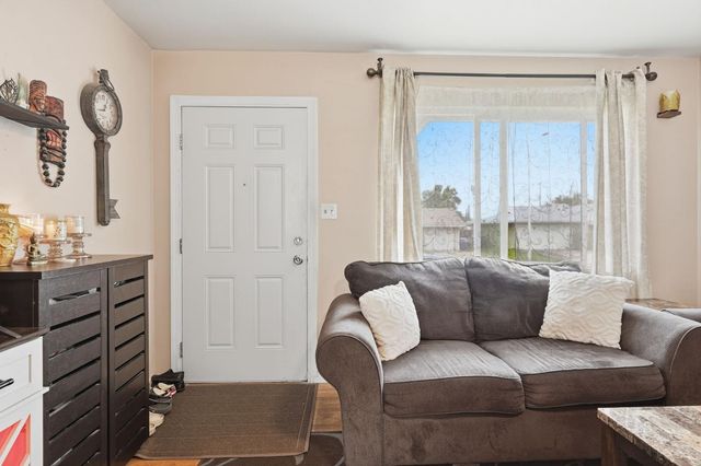7112 Delhaven Way, North Highlands, CA 95660