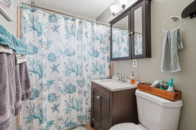 7112 Delhaven Way, North Highlands, CA 95660