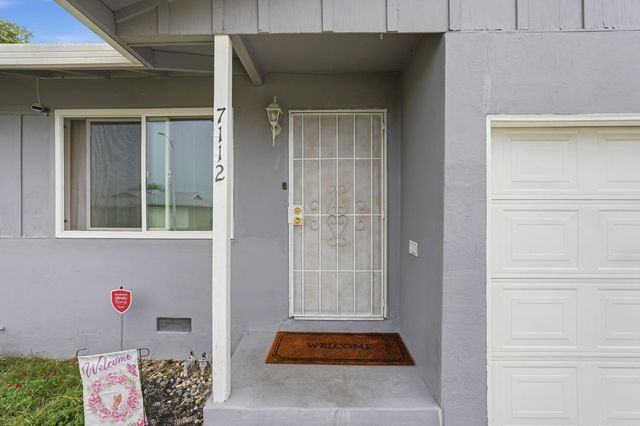 7112 Delhaven Way, North Highlands, CA 95660