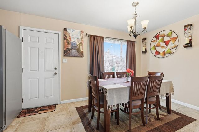 7112 Delhaven Way, North Highlands, CA 95660