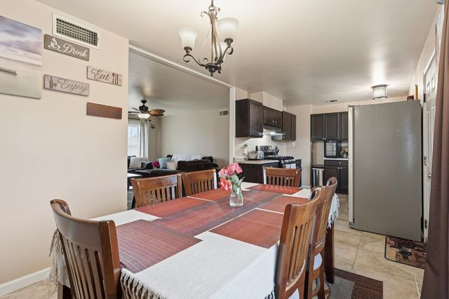 7112 Delhaven Way, North Highlands, CA 95660