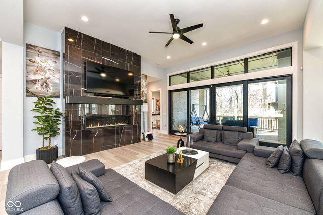 3973 Club Ridge Estates, Zionsville, IN 46077