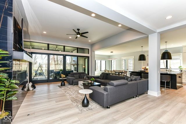 3973 Club Ridge Estates, Zionsville, IN 46077