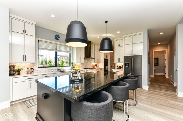 3973 Club Ridge Estates, Zionsville, IN 46077
