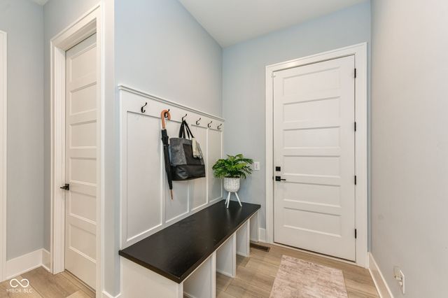 3973 Club Ridge Estates, Zionsville, IN 46077
