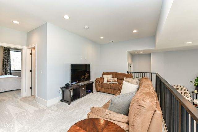 3973 Club Ridge Estates, Zionsville, IN 46077