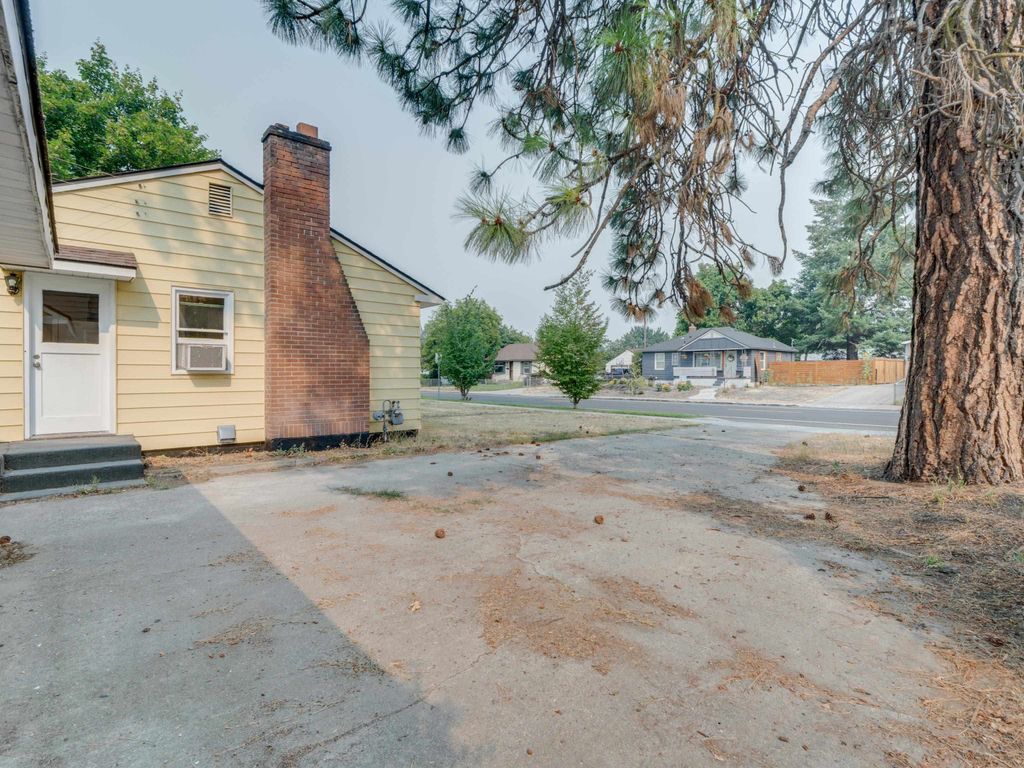3011 W Rowan Ave, Spokane, WA 99205 photo 4