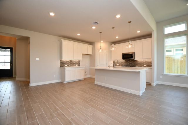 19722 Dwight Eisenhower, Cypress, TX 77433