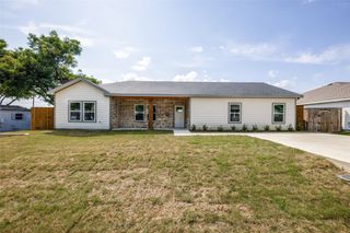221 Kimbell Street, Mesquite, TX 75149