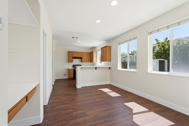 2424 Catamaran Way, Stockton, CA 95206