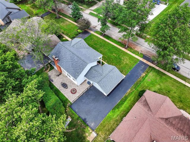 538 Kenilworth Lane, Ballwin, MO 63011
