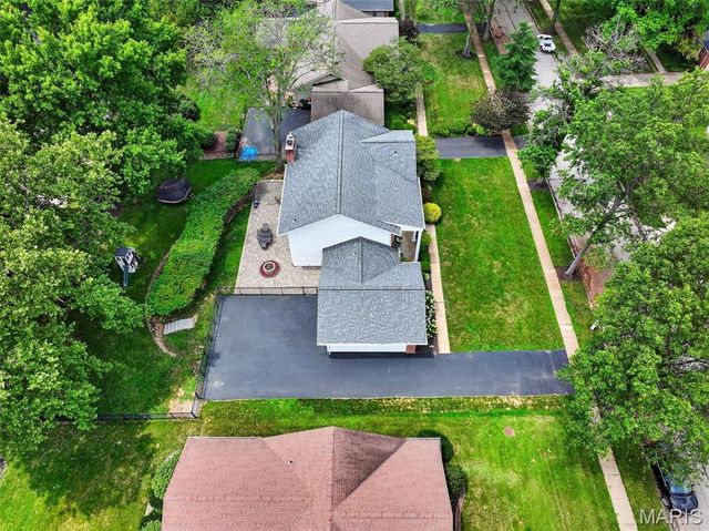 538 Kenilworth Lane, Ballwin, MO 63011